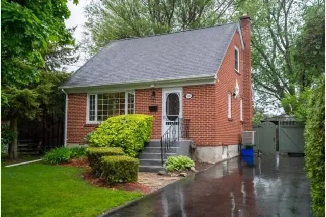 Property exterior of 107 Pontiac Avenue