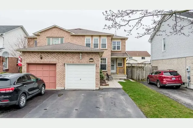 Property exterior of 1314 Charter Crescent