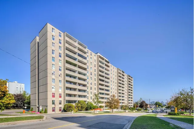 Building exterior of 2 Glamorgan Avenue
