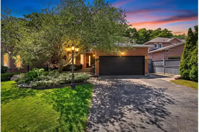 Property exterior of 2358 Wildwood Crescent