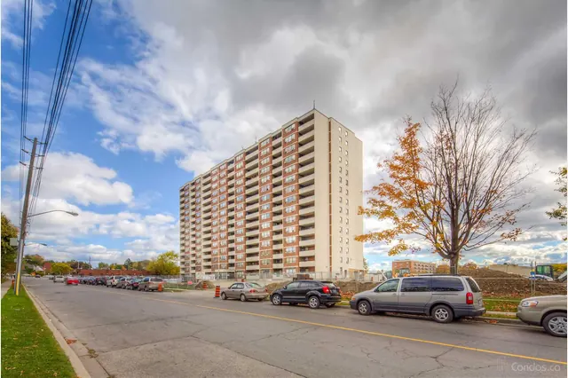 Building exterior of 25 Sunrise Avenue