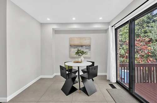 Breakfast area reverse