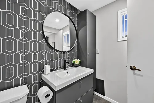 Ensuite vanity