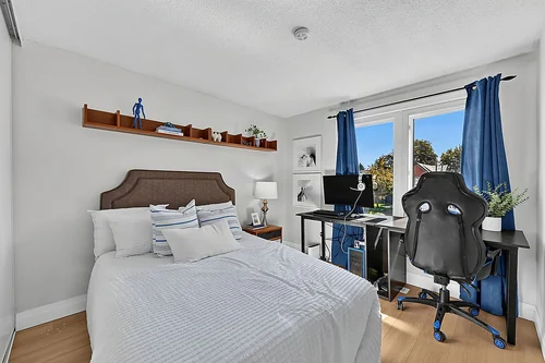 Second bedroom